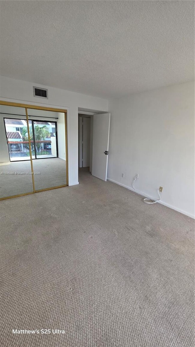 Building Photo - 6611 Racquet Club Dr