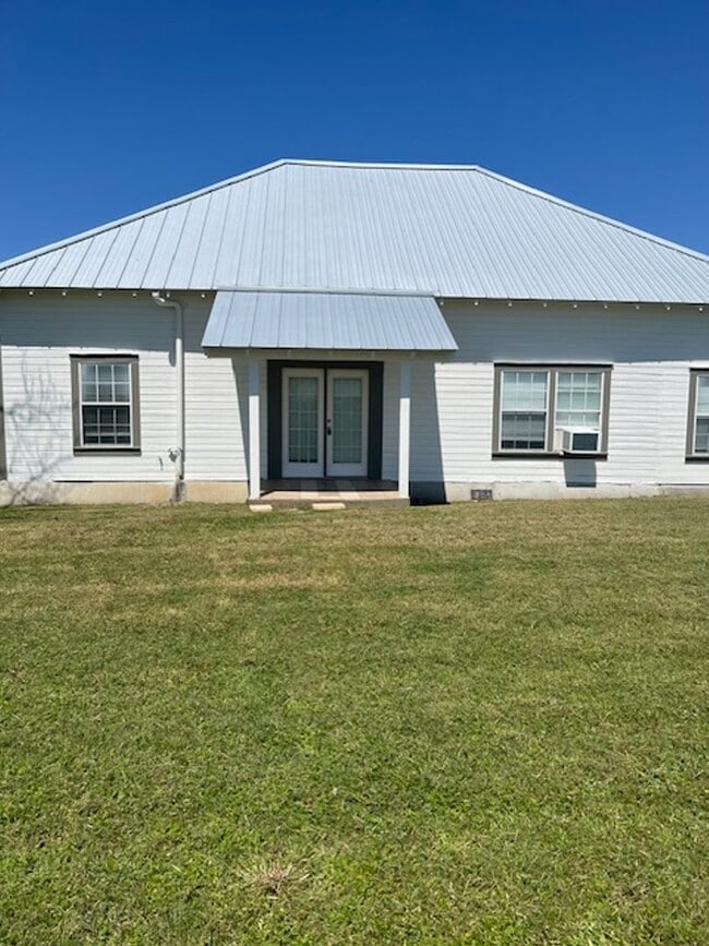 Building Photo - 2 Bedroom 1 Bathroom Georgetown Home