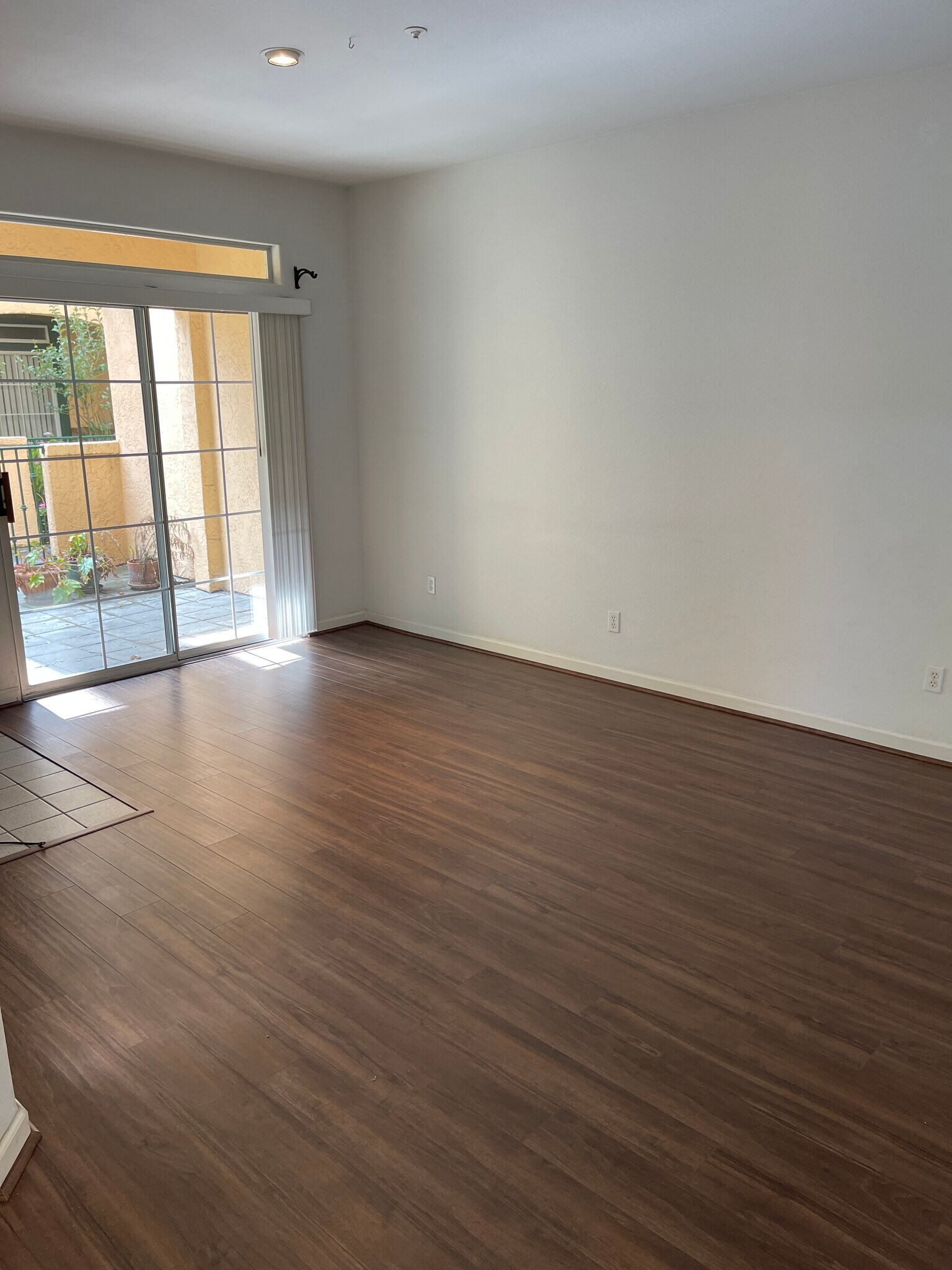 Building Photo - 375 Hope St