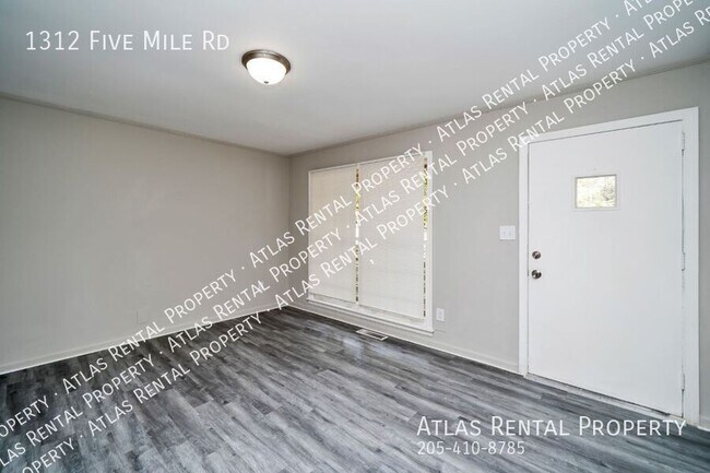 Building Photo - 1312 5 Mile Rd