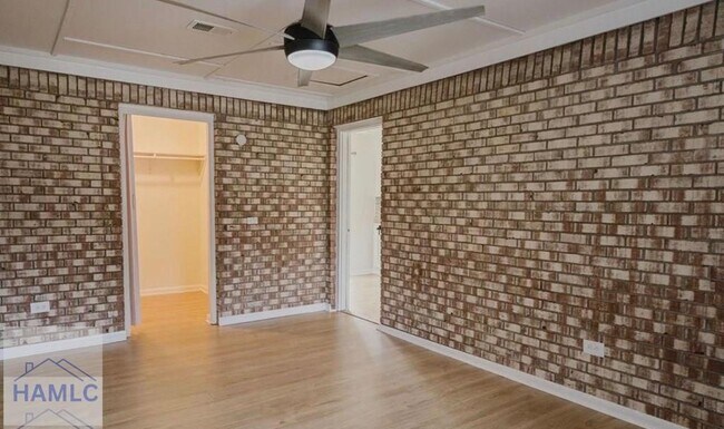 Building Photo - 799 Wildwood Dr