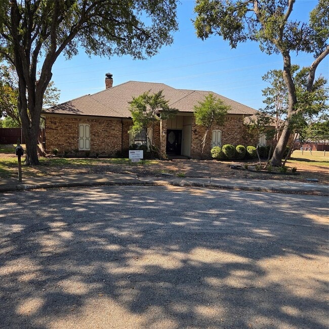 Building Photo - 7303 Williamswood Dr