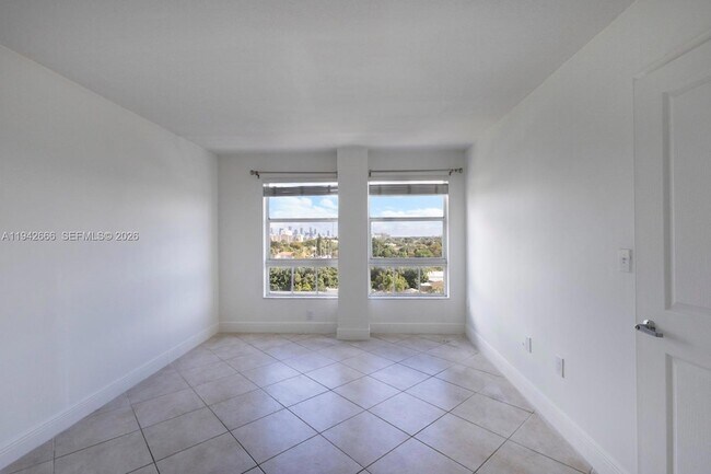 Building Photo - 2351 Douglas Rd