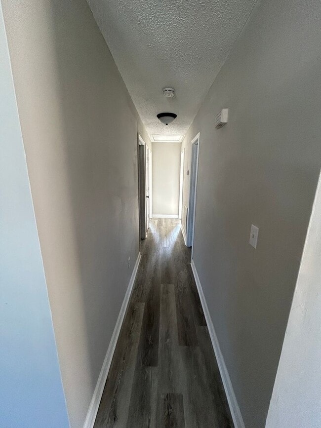 Building Photo - 27 Brunson St