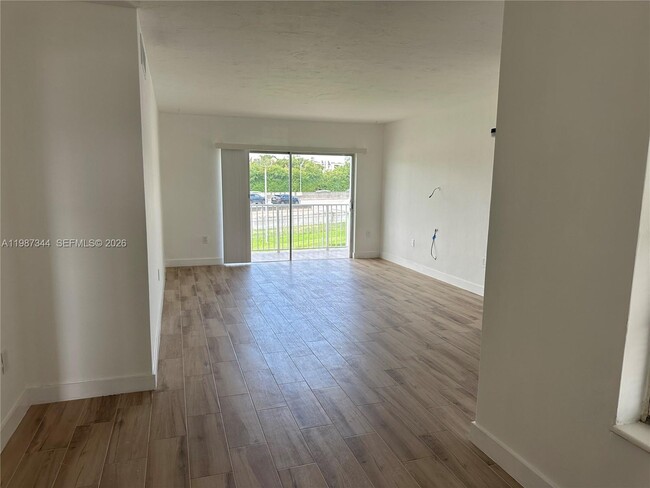 Building Photo - 7670 SW 82nd St