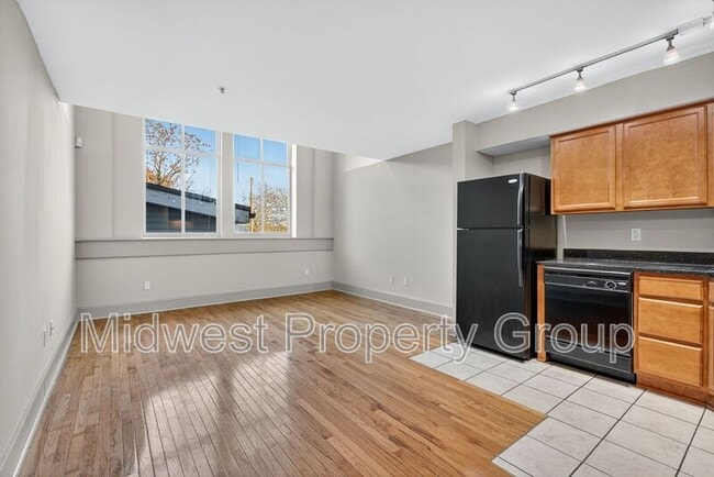 Building Photo - 4244 Chouteau Ave