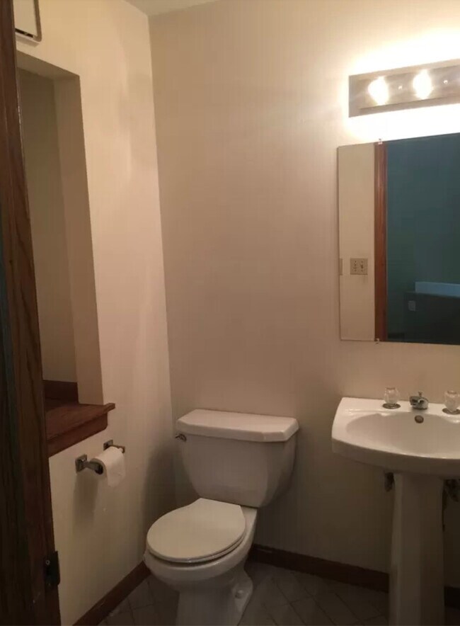 Building Photo - 300 W Jefferson St