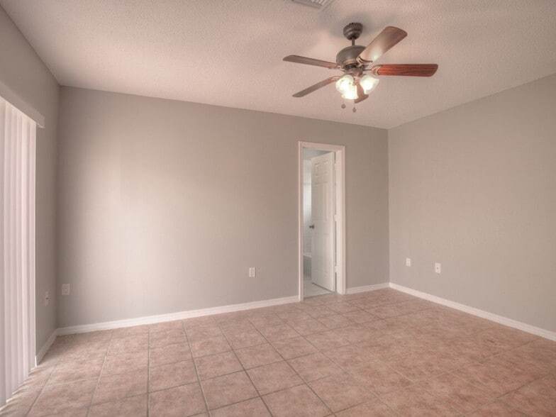 Building Photo - 17881 SW 143rd Ct