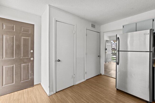 Building Photo - 110 Apache Hills Dr