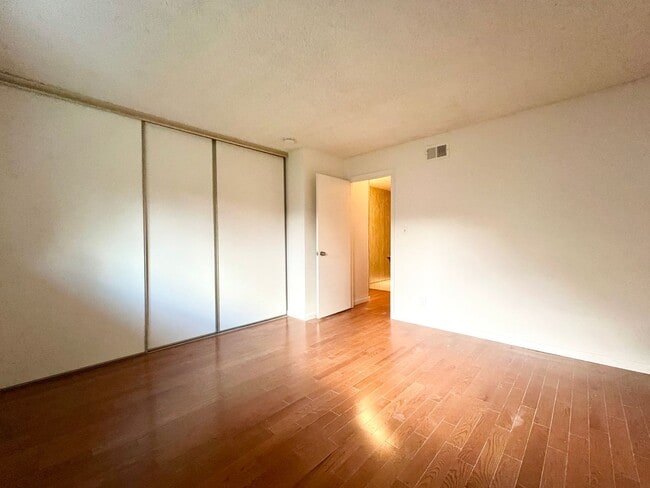 Building Photo - 1177 Oddstad Blvd
