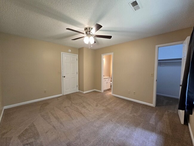 Building Photo - 1520 Crowndale Dr