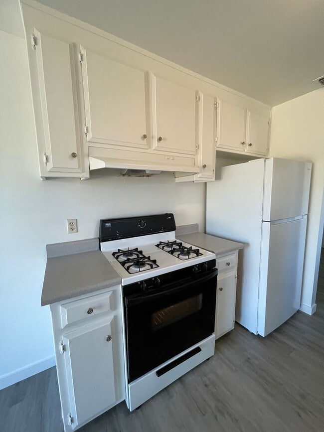 Building Photo - Refreshed 3 bed/1 bath Foothills Farms Home