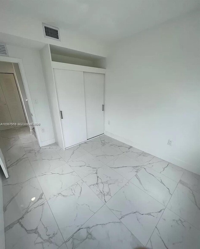 Building Photo - 25859 SW 144th Ct