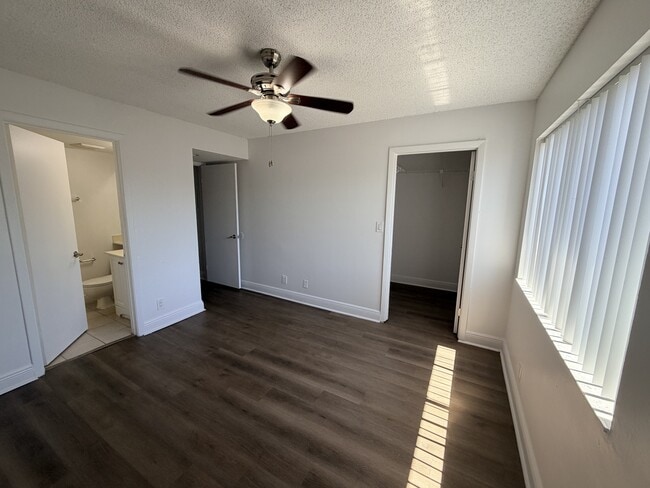 Building Photo - 5720 Rock Island Rd