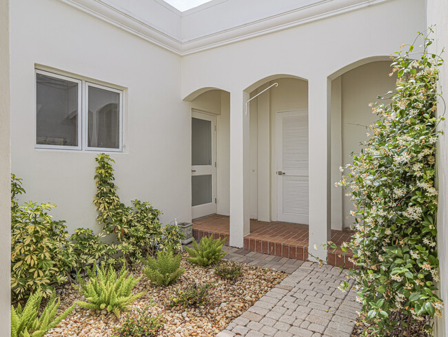 Building Photo - 8405 Red Bay Ct