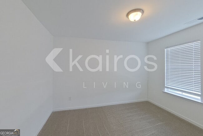 Building Photo - 306 Silver Maple Ln