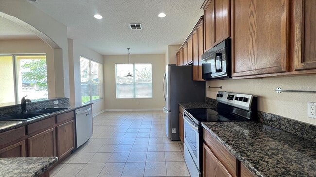 Building Photo - 806 Lost Grove Cir