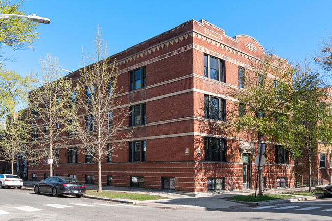 Building Photo - 2053 W Iowa St