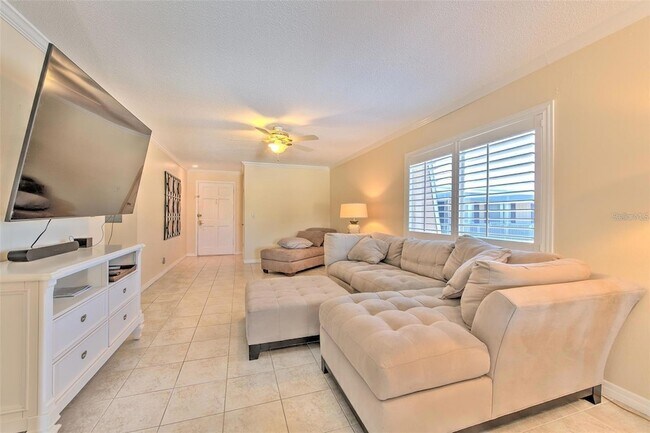 Building Photo - 1008 Apollo Beach Blvd