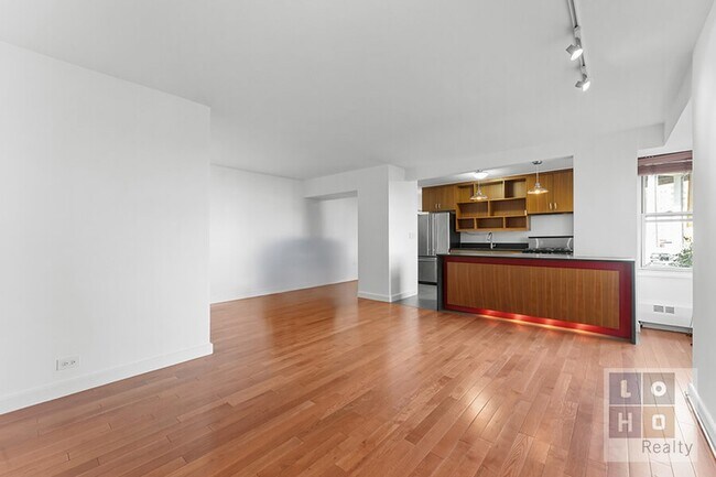 Building Photo - 477 FDR Dr