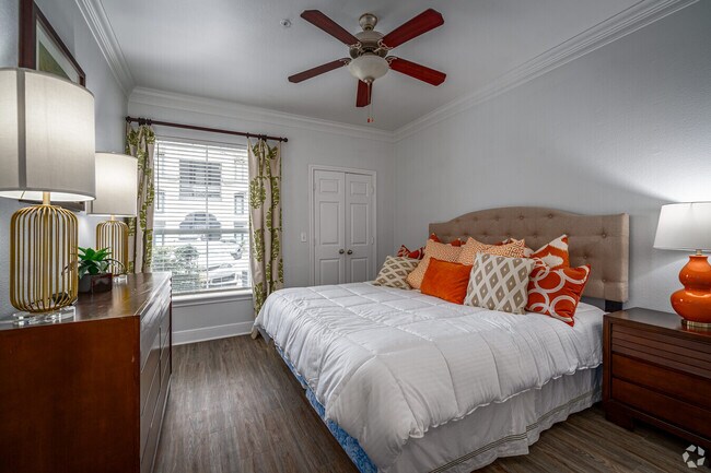 Building Photo - Start Your Lease with One Month On Us!
