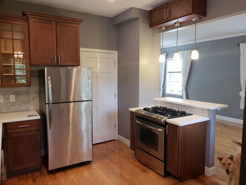 Kitchen - 3044 Natchez Ave S
