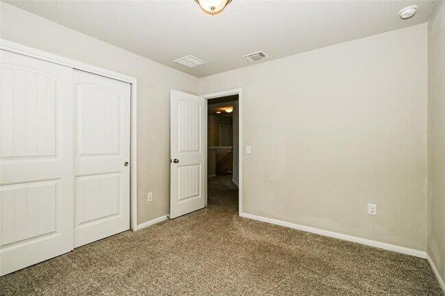 Building Photo - 9201 Sawyer Fay Ln