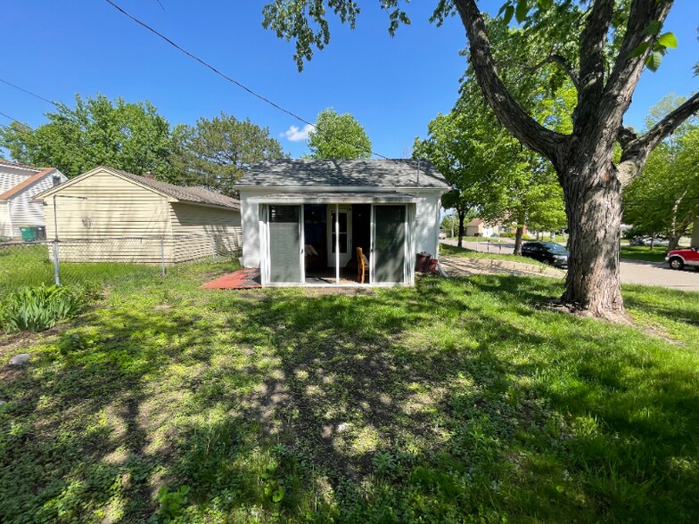 Building Photo - 6444 16th Ave S