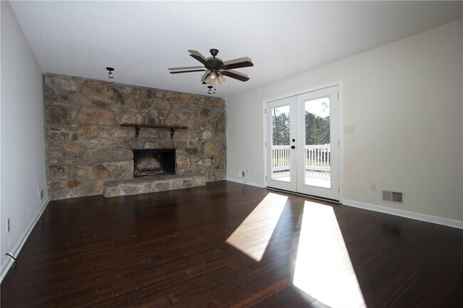 Building Photo - 230 Chaffin Ridge Trce