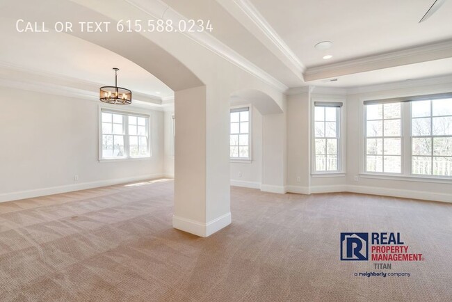 Building Photo - 9220 Lehigh Dr