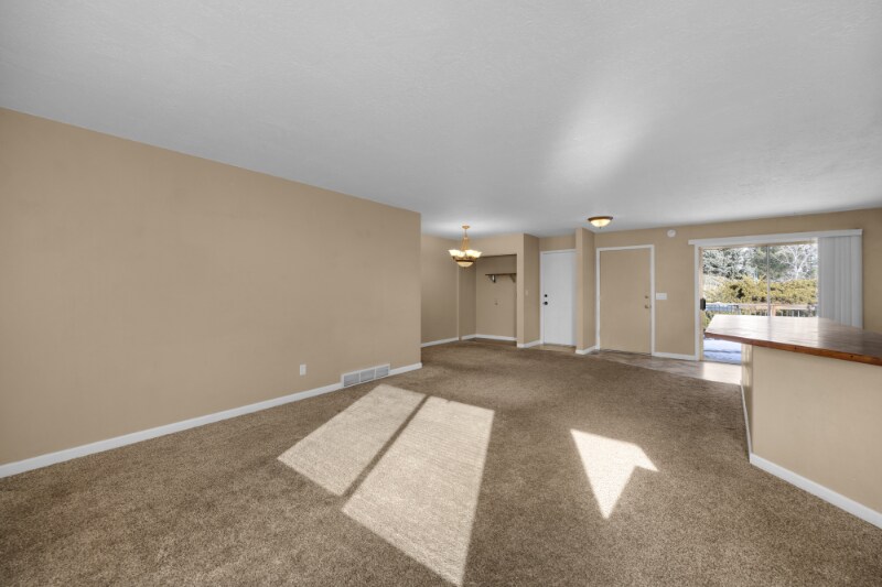 Building Photo - 2165 Broadmoor Rd Cir