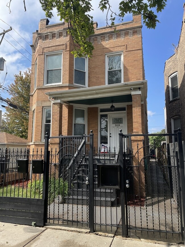 Primary Photo - 2416 N Springfield Ave