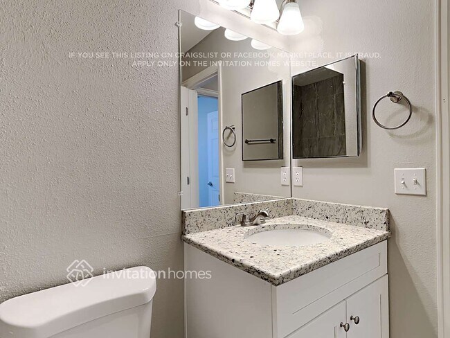 Building Photo - 980 Ancestra Dr