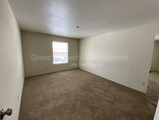 Building Photo - 3318 S Ammons St