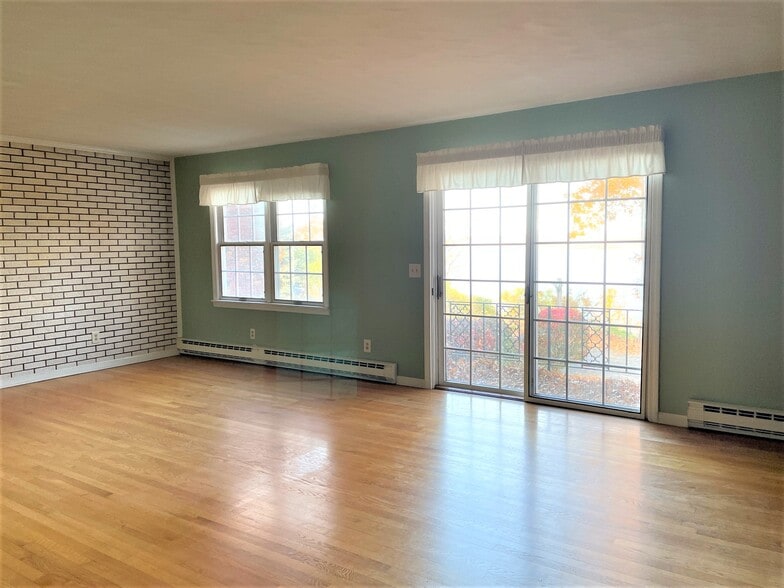 Building Photo - 6466 Timberlake Ter