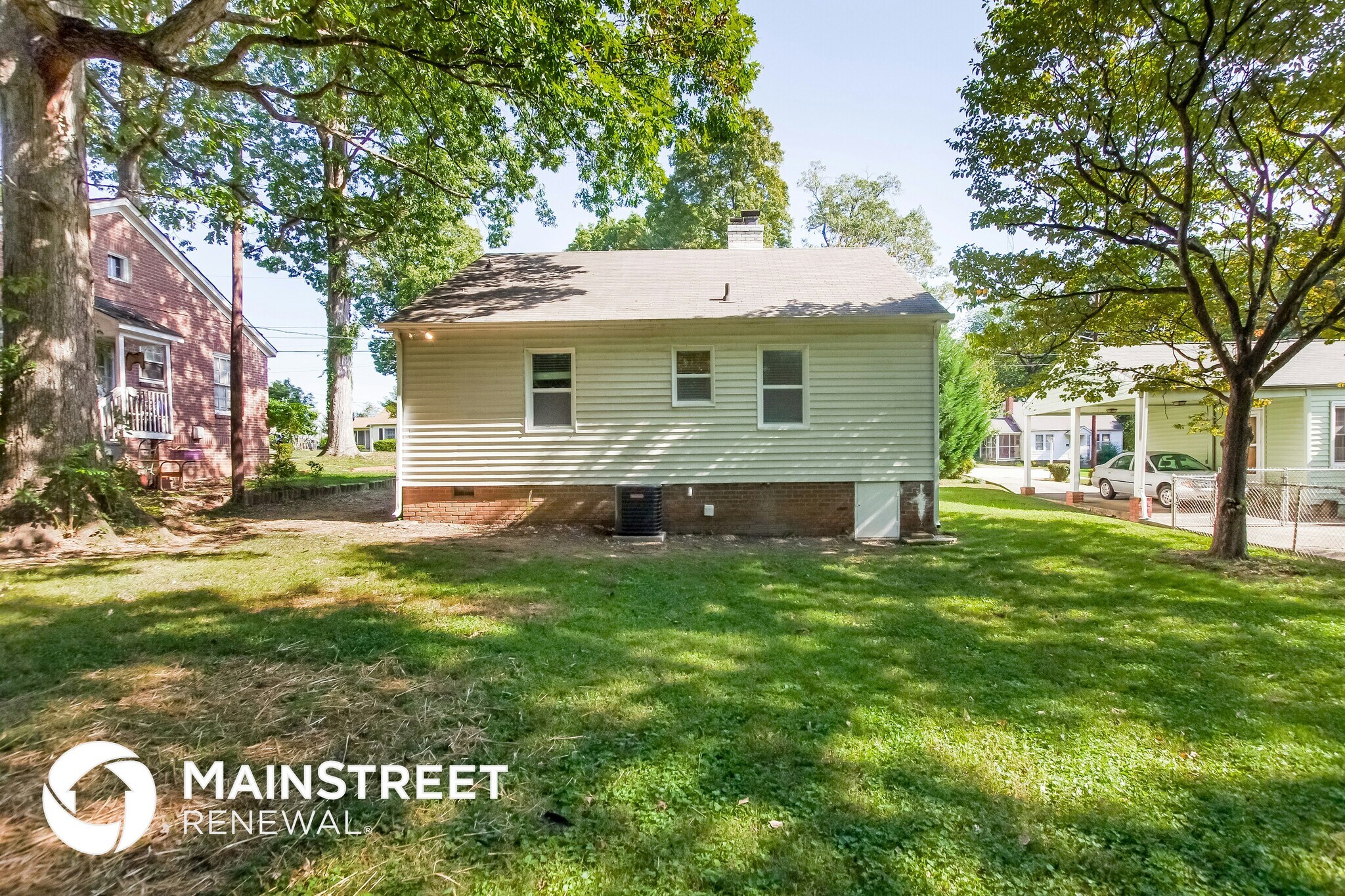 Building Photo - 3017 Dogwood Ave