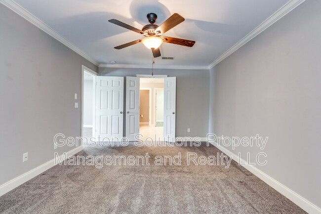 Building Photo - 301 Pennystone Cir