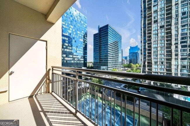 Building Photo - 3445 N Stratford Rd NE