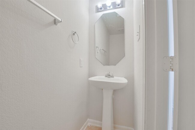 Building Photo - 3831 Pebble Garden Ln