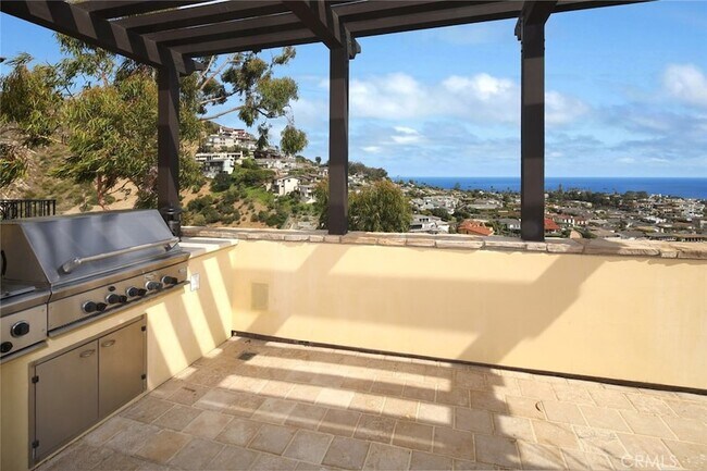 Building Photo - 1131 Emerald Bay