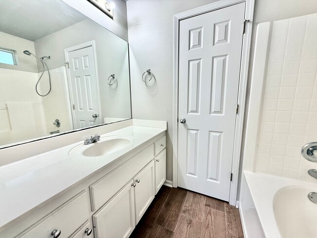 Building Photo - 15253 E Bayou Dr