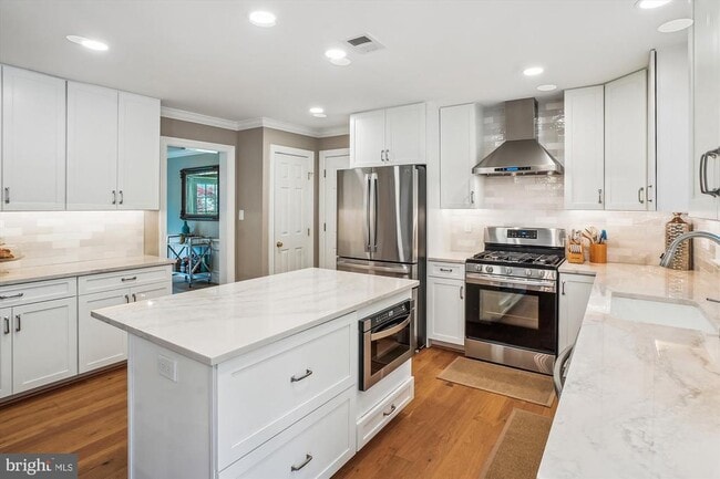Building Photo - 8300 Centerbrook Pl
