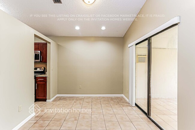 Building Photo - 3 Dalton Pl