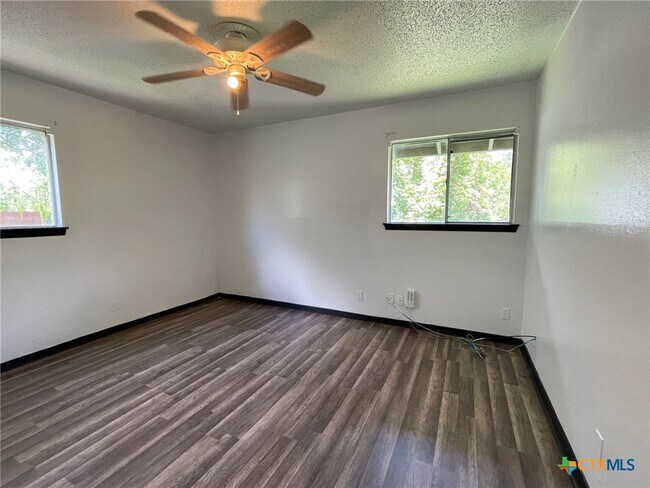 Building Photo - 2015 Greenbrook Pkwy