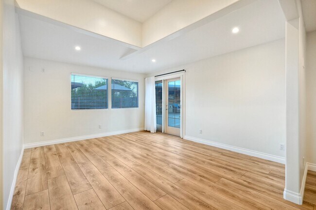Building Photo - 125 Hummingbird Hill