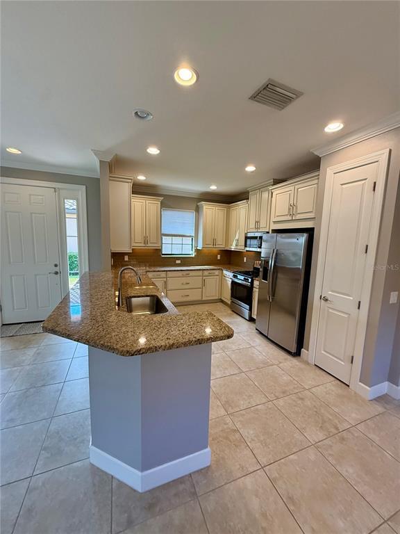 Building Photo - 8724 Bellussi Dr