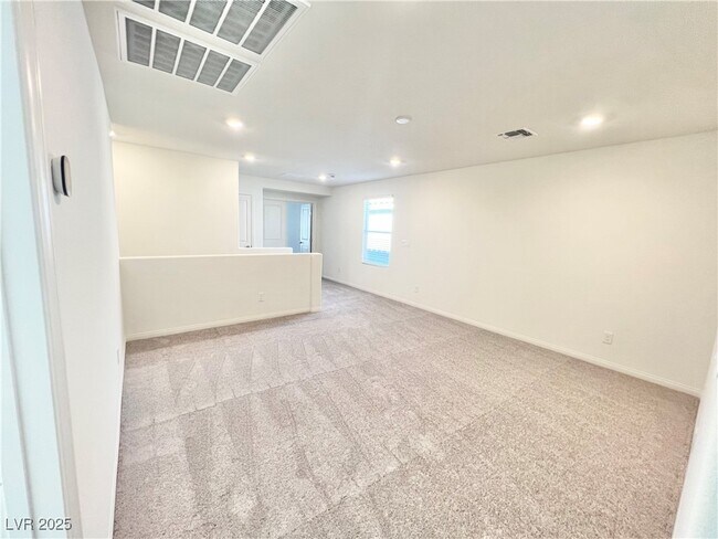 Building Photo - 6972 W Ford Ave