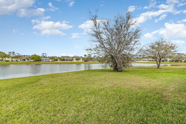 Building Photo - 1611 Sawgrass Dr SW