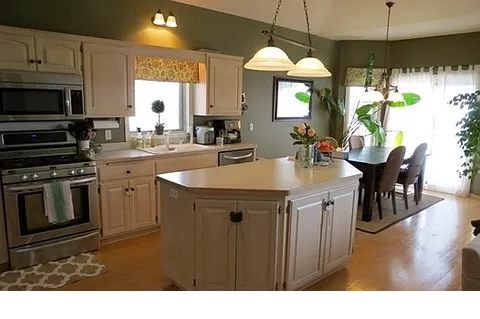 Building Photo - 9120 Trotters Ln