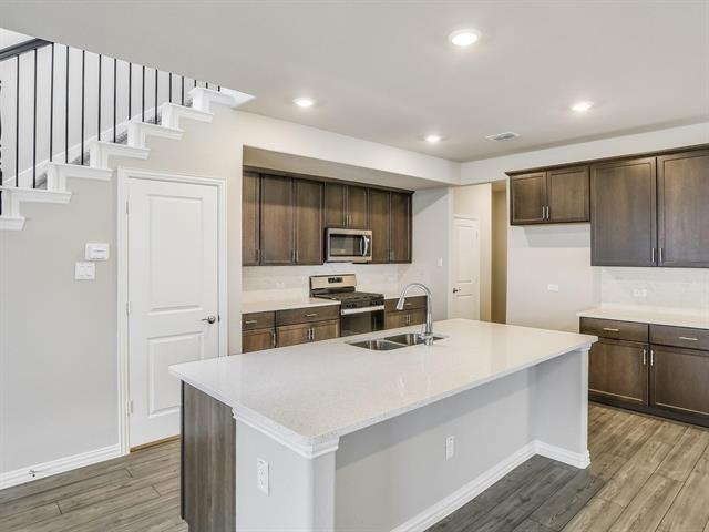 Building Photo - 2612 Gateway Ave